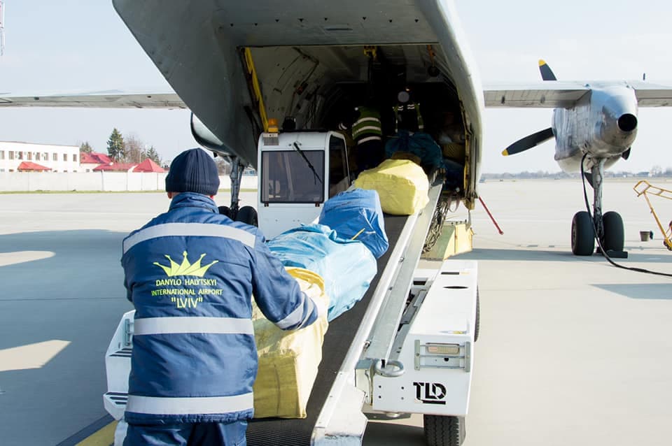 Укрпошта доставляет грузы из Китая в Украину