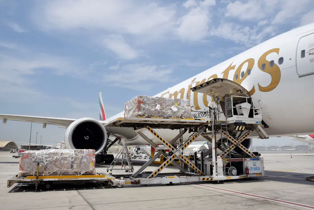 Загрузка самолета Emirates SkyCargo